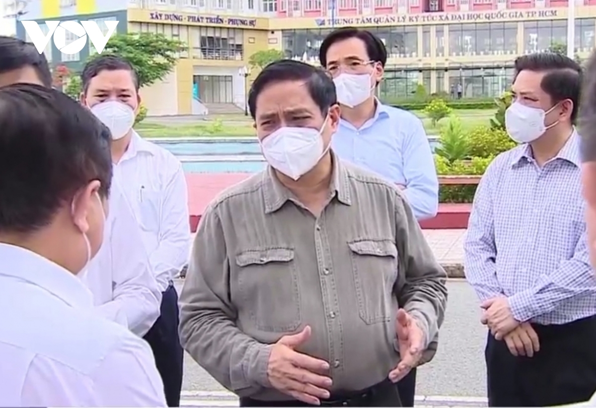 Thủ tướng chỉ đạo kiểm tra, làm rõ thông tin &quot;tiêm vaccine không cần đăng ký&quot;