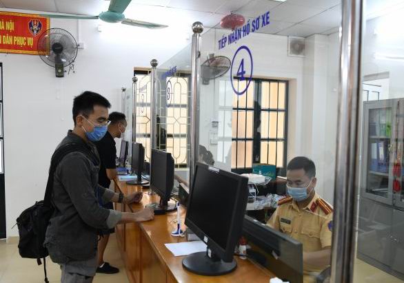 Từ 21/7, người dân có thể làm thủ tục đăng ký, khai báo phương tiện online