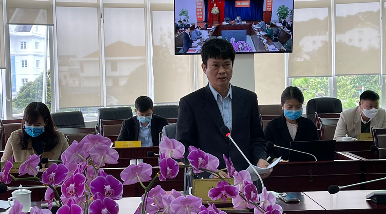 Giám đốc Sở Y tế Lâm Đồng Nguyễn Đức Thuận: Ngành y tế đã xây dựng kế hoạch ứng phó với dịch Covid-19 với 5 cấp độ dịch và đề xuất các địa phương xây dựng kịch bản để tham mưu địa phương kịch bản 5 cấp độ dịch. Sở Y tế cũng sẽ tham mưu tỉnh cụ thể hóa hơn nữa kịch bản phòng chống dịch của tỉnh sắp tới
