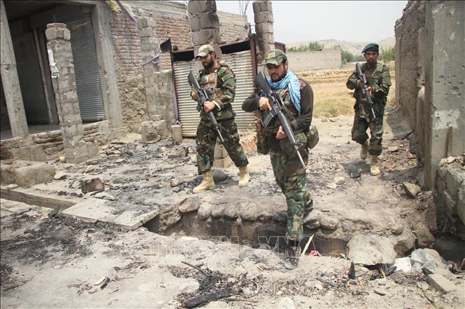 Pakistan triển khai quân đội chính quy tới biên giới với Afghanistan