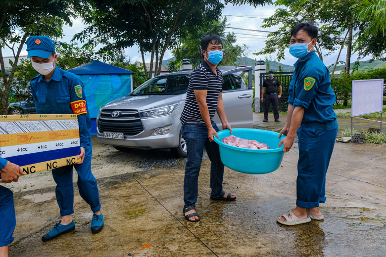 Những bữa ăn ngon ở các khu cách ly tập trung