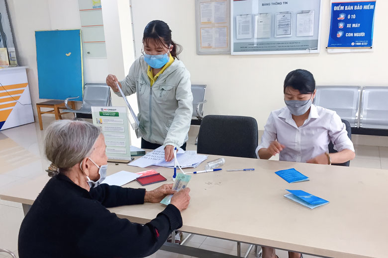 Đạ Huoai: Chi trả cho các đối tượng bị ảnh hưởng bởi dịch Covid-19