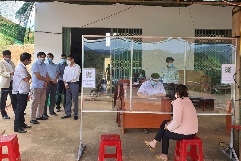 Thăm các chốt kiểm soát phòng chống dịch bệnh Covid-19 tại Lâm Hà