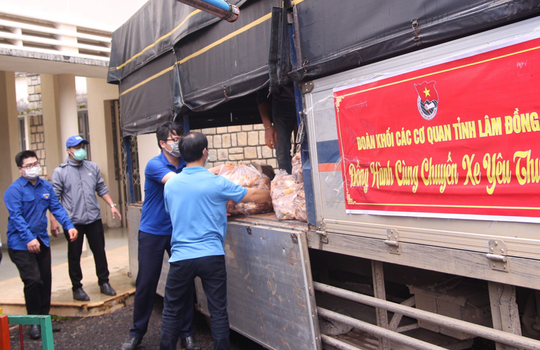 Đồng hành cùng phiên chợ 0 đồng