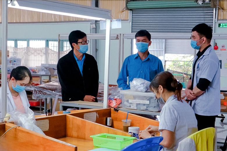 Bạn đồng hành chung thủy với người lao động