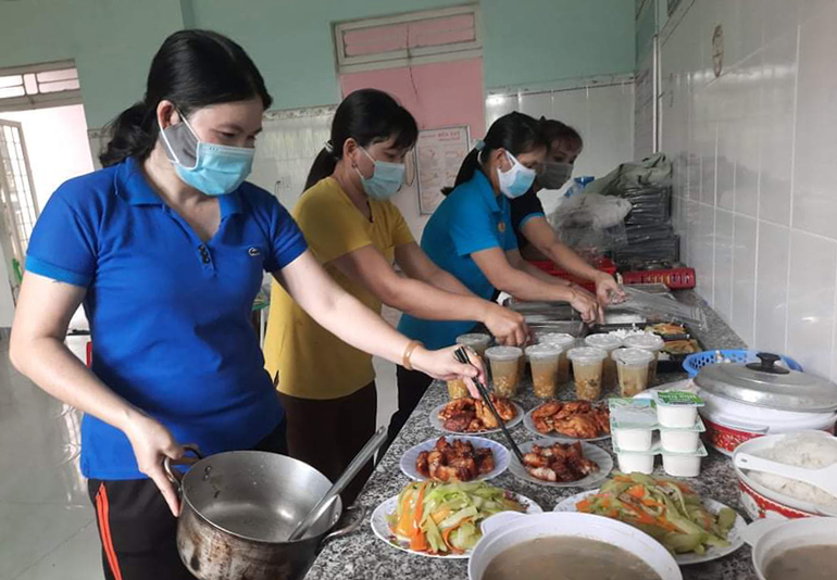 "Hậu phương" cho tuyến đầu chống dịch