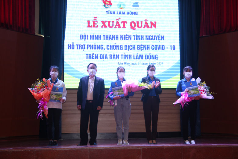 47 thanh niên tình nguyện lên đường hỗ trợ phòng chống dịch Covid-19