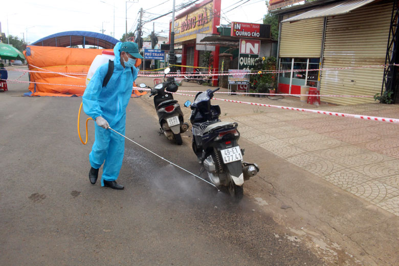 Đồng lòng trên trận tuyến phòng chống dịch Covid-19