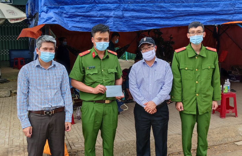 Lãnh đạo huyện Đức Trọng thăm, động viên lực lượng tham gia phòng chống dịch Covid-19