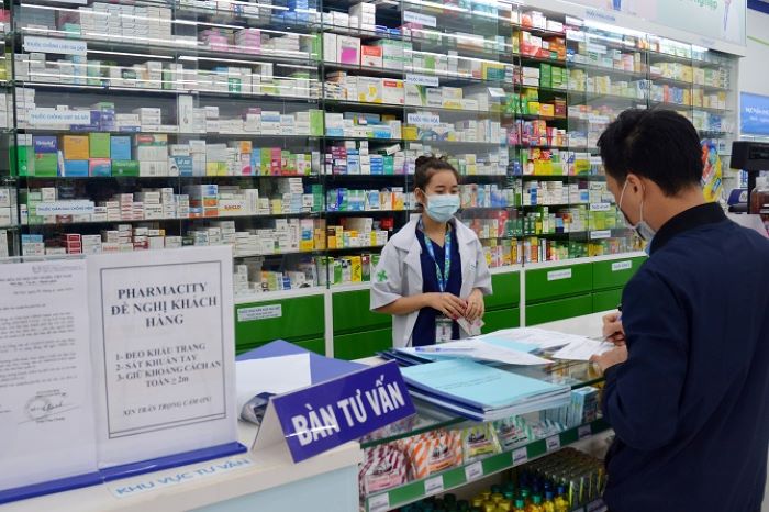 Người dân chỉ nên mua thuốc sau khi được tư vấn của bác sĩ hoặc dược sĩ