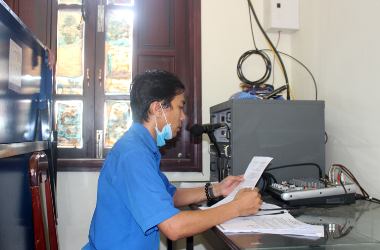 Đạ Huoai: Phát huy vai trò Đài truyền thanh cơ sở trong phòng, chống dịch bệnh