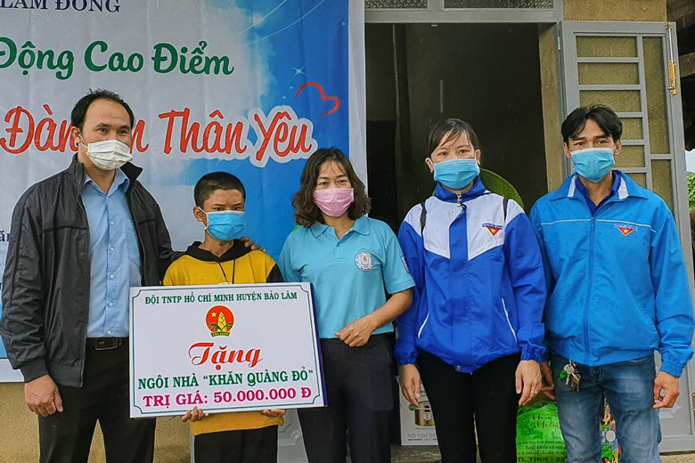 Hết mình vì đàn em thân yêu