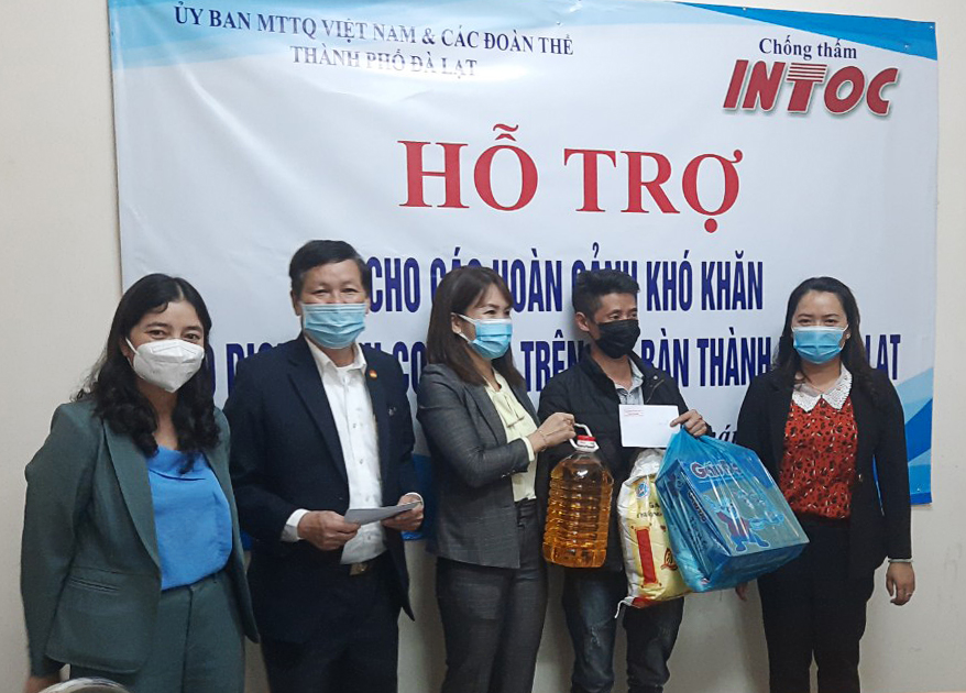 Hỗ trợ 200 triệu mua lương thực, nhu yếu phẩm cho người nghèo, người mất thu nhập do dịch Covid-19