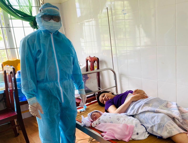 Cát Tiên: Một sản phụ ở khu cách ly tập trung ''vượt cạn'' thành công