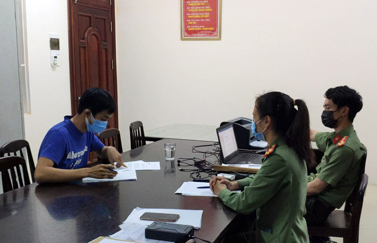 Xử phạt người đăng tin sai sự thật về quy định phòng chống dịch Covid-19