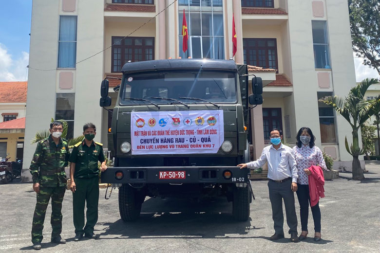 Đức Trọng: 20 tấn nông sản hỗ trợ lực lượng vũ trang Quân khu 7