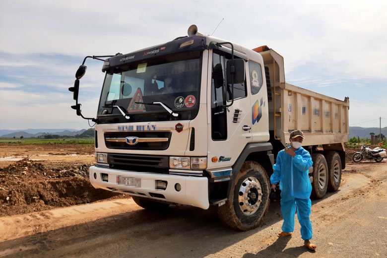 Xử phạt tài xế vi phạm 