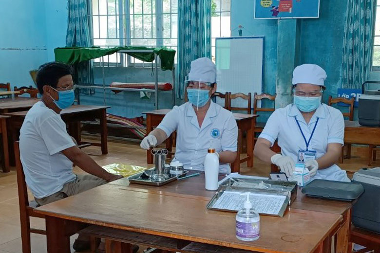 Đạ Tẻh: Hoàn thành tiêm phòng Covid-19 đợt 6