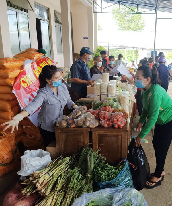 Tích cực trong các phong trào hỗ trợ phòng, chống dịch bệnh COVID-19