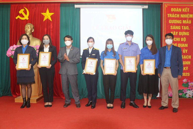 Trao giải cuộc thi ảnh ''Nét đẹp người đoàn viên''