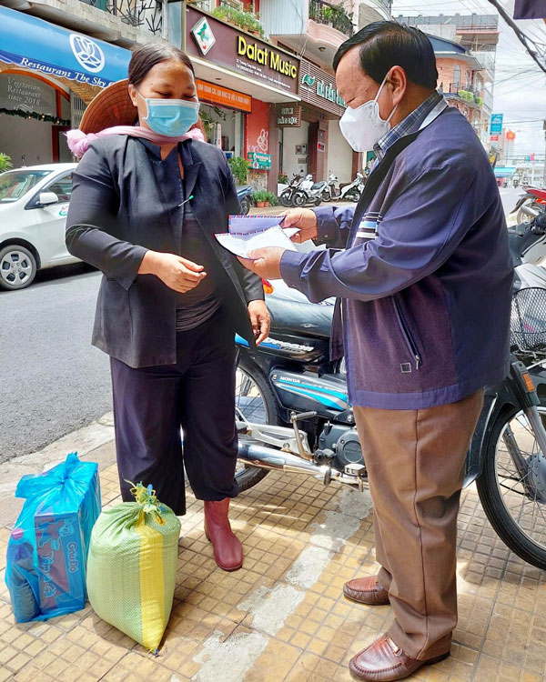 Chung một tấm lòng giúp người dân vượt qua dịch bệnh Covid-19