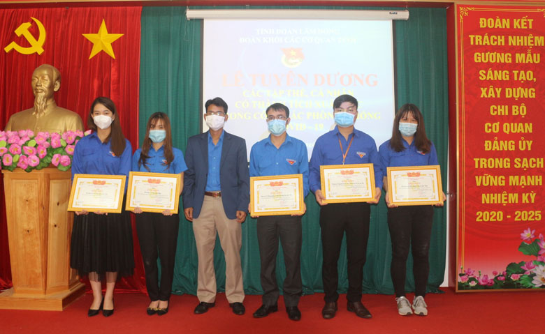 Tuyên dương các tổ chức đoàn, đoàn viên có nhiều thành tích phòng chống dịch Covid-19