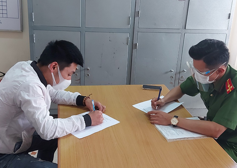 Lạc Dương: Xử phạt 2 trường hợp chỉnh sửa phiếu xét nghiệm để qua chốt kiểm soát