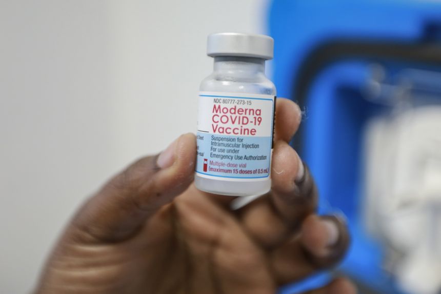 Moderna đang điều chế liều vaccine phòng cả COVID-19 và cúm