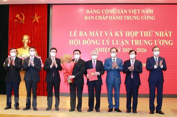 Ra mắt Hội đồng Lý luận Trung ương nhiệm kỳ 2021-2026