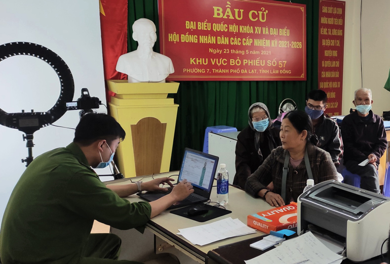 Đà Lạt: Đẩy nhanh tiến độ cấp thẻ căn cước cho người dân