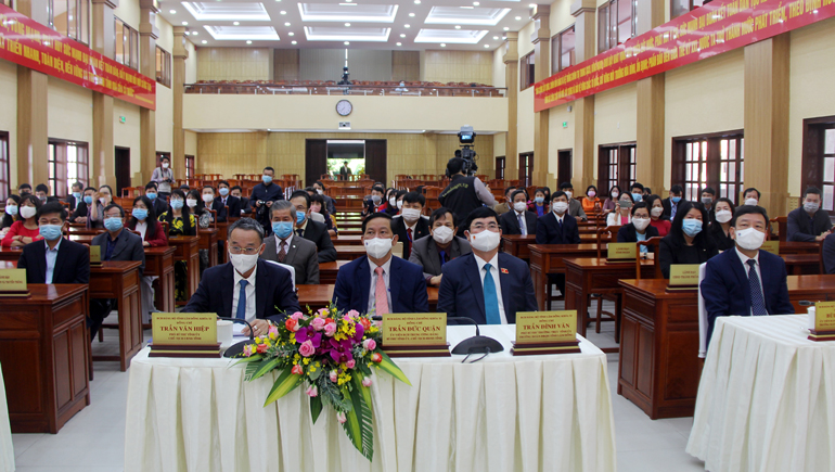 Các đại biểu tham dự Lễ Khai giảng tại hội trường Tỉnh ủy