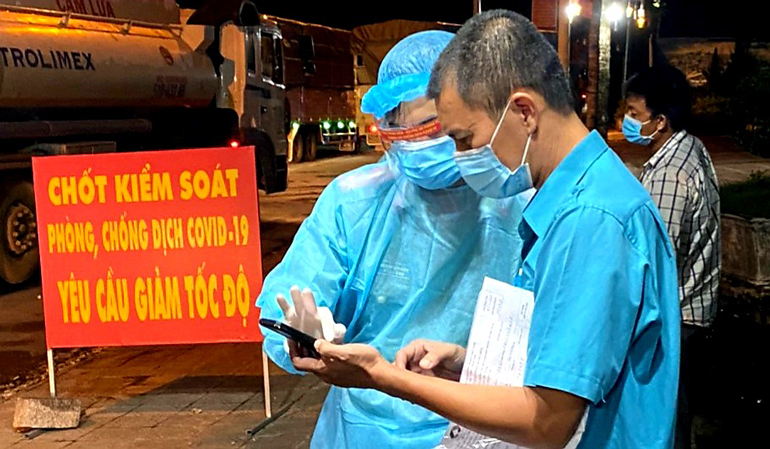 Đề nghị lùi thời hạn bắt buộc lái xe, phụ xe tham gia vận chuyển hàng hóa liên tỉnh phải được tiêm vắc xin Covid-19