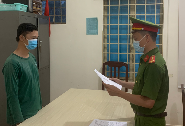 Khởi tố bị can và cấm đi khỏi nơi cư trú đối với đối tượng làm lây lan dịch bệnh Covid-19