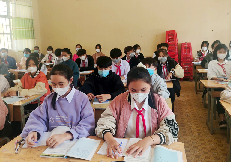 Chương trình giáo dục trung học tinh giảm và đảm bảo yêu cầu