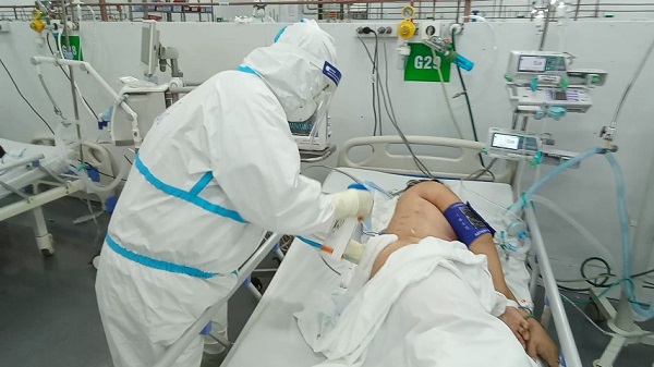 Sáng 22/9: Hơn 5.130 ca COVID-19 nặng đang điều trị; Quy định về đi lại tại Bình Dương, Long An thế nào?