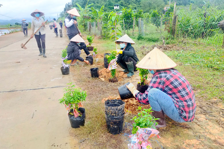 Sát cánh cùng chị em phụ nữ