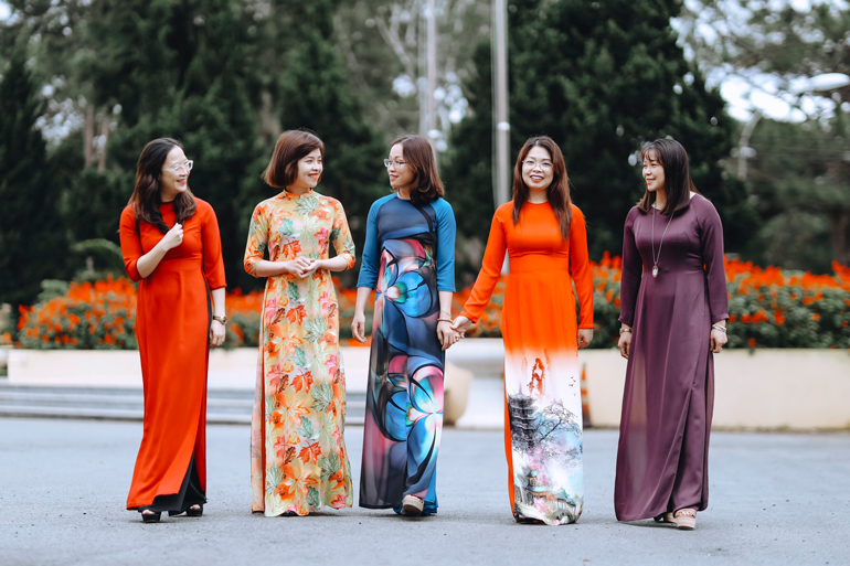Thi ''Duyên dáng Áo dài – Nét đẹp thành phố hoa'' trên mạng xã hội Facebook