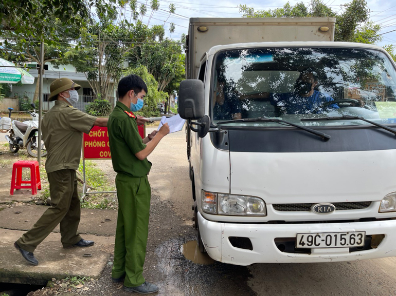 Phát huy vai trò Công an xã chính quy trong phòng, chống dịch Covid-19 trên địa bàn huyện Di Linh