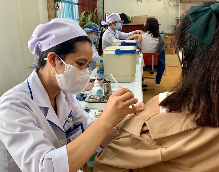 Đà Lạt sẽ tiêm vắc xin phòng Covid-19 cho học sinh trúng tuyển và sinh viên