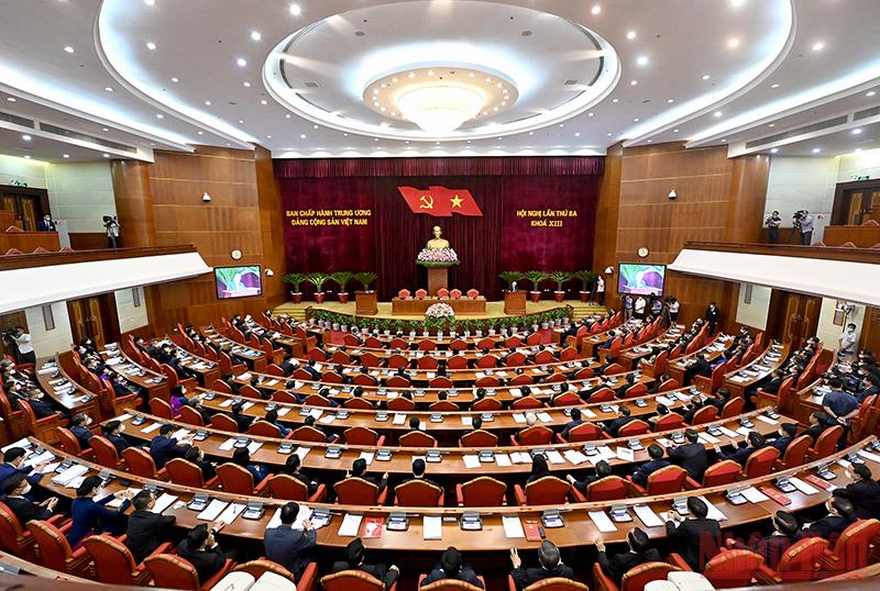 Khuyến khích, bảo vệ cán bộ năng động, sáng tạo vì lợi ích chung