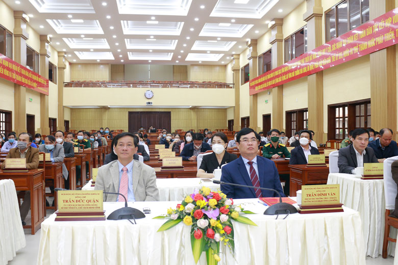 Tổng kết, trao giải cuộc thi trắc nghiệm trên Internet tìm hiểu Nghị quyết Đại hội Đảng và khen thưởng các tác phẩm tham gia giải Búa liềm vàng năm 2020