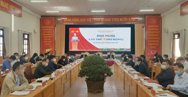 Hội nghị Huyện ủy Lạc Dương lần thứ 7