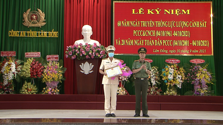 Kỷ niệm 60 năm ngày truyền thống Lực lượng Cảnh sát phòng cháy chữa cháy và cứu nạn cứu hộ