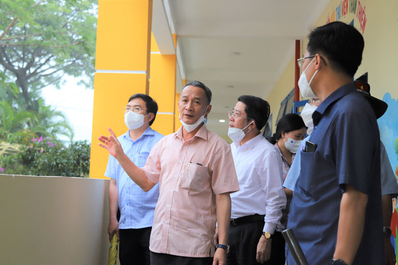 Chủ tịch UBND tỉnh Lâm Đồng Trần Văn Hiệp kiểm tra tại Trường Tiểu học Bảo Thuận (xã Bảo Thuận, huyện Di Linh)