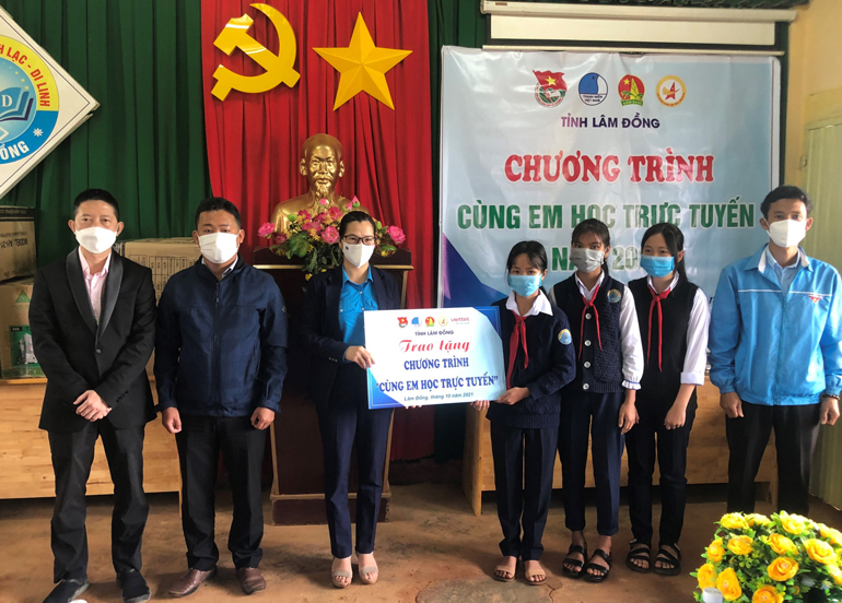 Tỉnh Đoàn Lâm Đồng tổ chức các hoạt động hưởng ứng phong trào Tôi yêu tổ quốc tôi