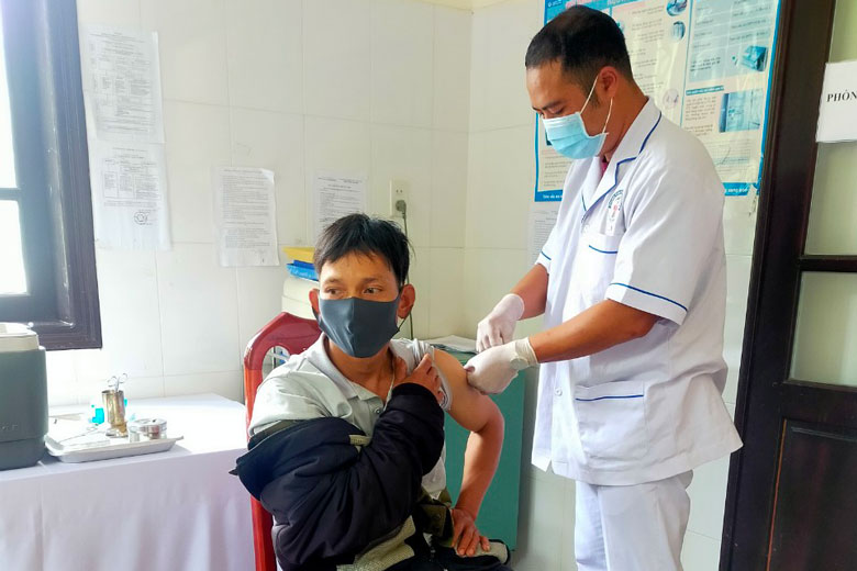 Lạc Dương hoàn thành đợt tiêm vắc xin Vero Cell trong 2 ngày