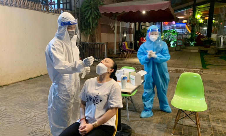 5 ca Covid-19 mới, có 2 ca tại Làng hoa Vạn Thành