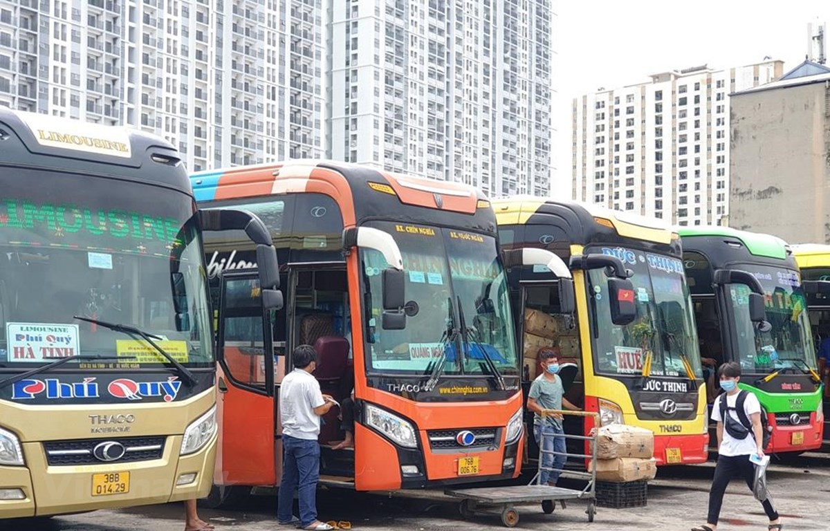 Bộ GTVT thí điểm mở lại vận tải xe khách liên tỉnh từ ngày 13/10