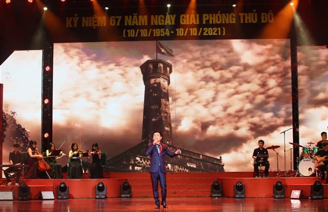Bài "Khúc tráng ca Hà Nội" với sự thể hiện của ca sĩ Tấn Minh