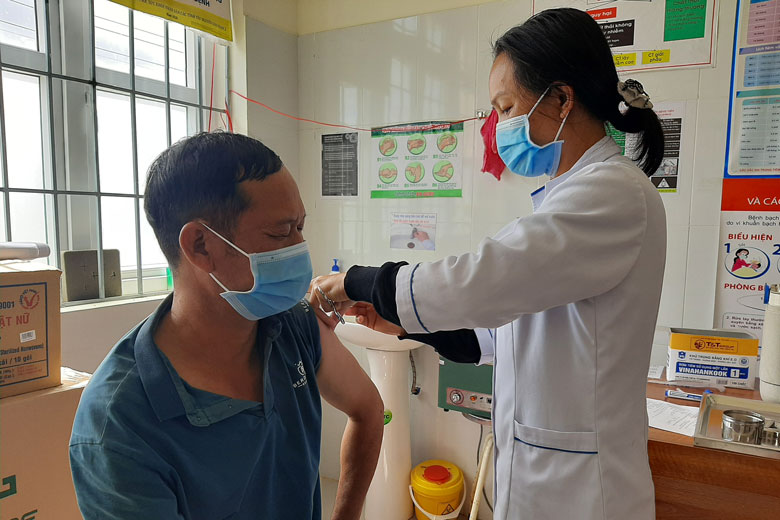 Di Linh triển khai tiêm vắc xin đợt 16
